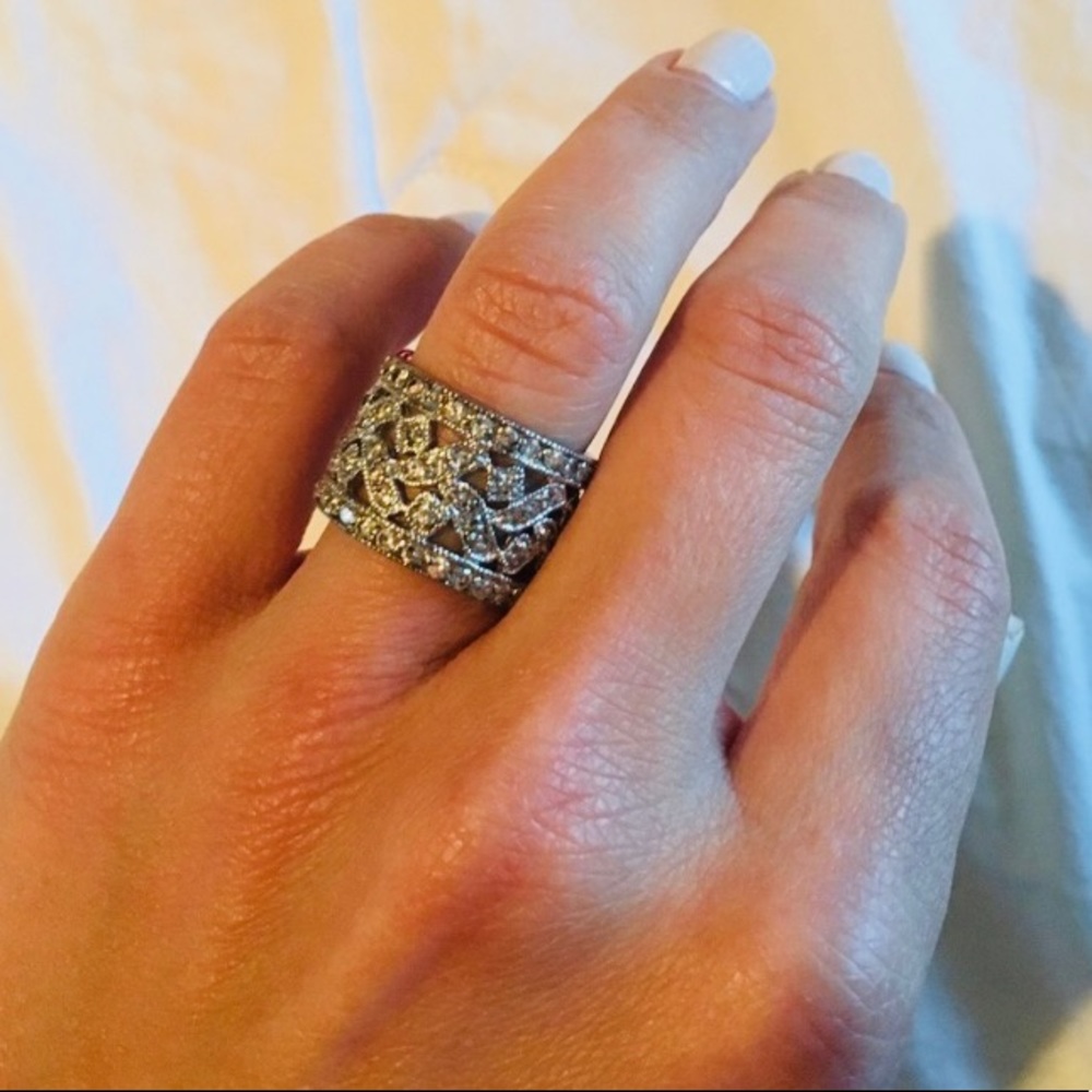 Silver Incricate Banded Ring